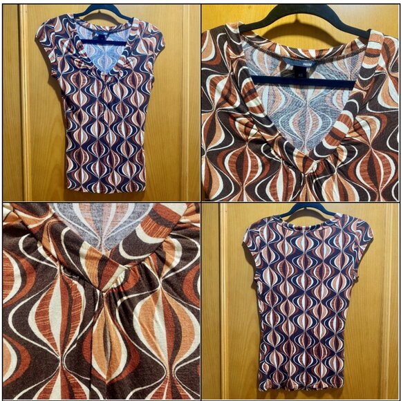 Vintage Retro-Print European V-Neck Cap-Sleeve Tee by H&M (Size XS) - Picture 2 of 16